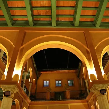 Casa Palacio De 5* Carmona (Seville)